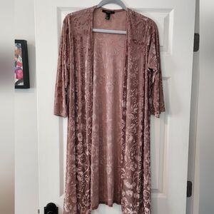 Forever 21 Mauve Floral Lace Robe